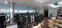 Kapal pelayaran untuk dijual