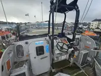 Kapal penyelamat untuk dijual