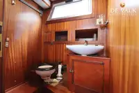 Kapal rondaan untuk dijual