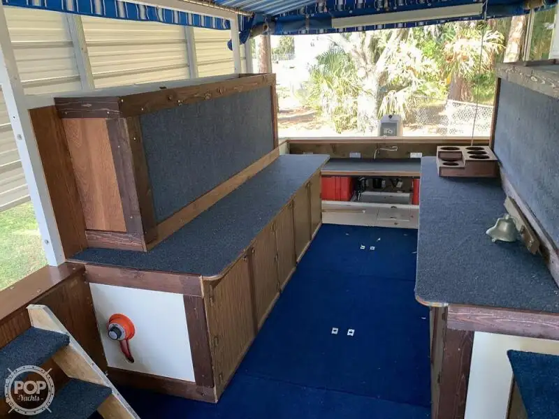 Kapal pelayaran untuk dijual