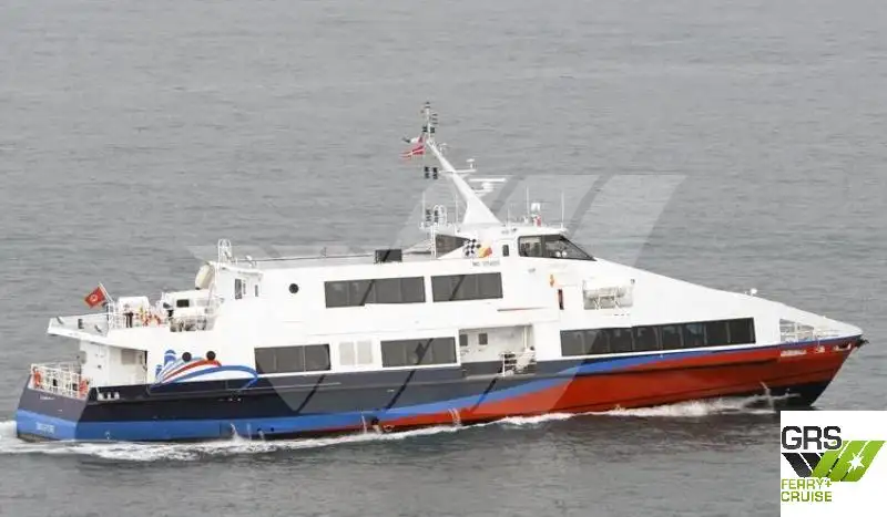 Kapal penumpang untuk dijual