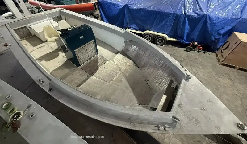 Kapal kerja untuk dijual