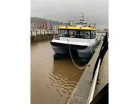 Kapal kerja untuk dijual