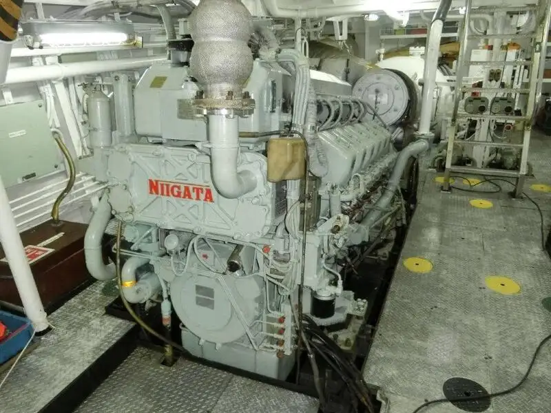 Kapal rondaan untuk dijual
