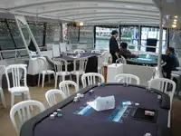 Kapal pelayaran untuk dijual