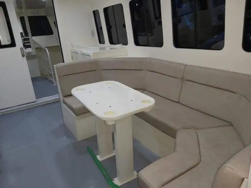 Kapal rondaan untuk dijual