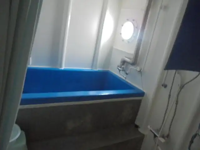 Kapal rondaan untuk dijual