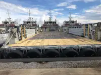 Kapal anak kapal untuk dijual