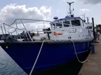 Kapal tinjauan untuk dijual