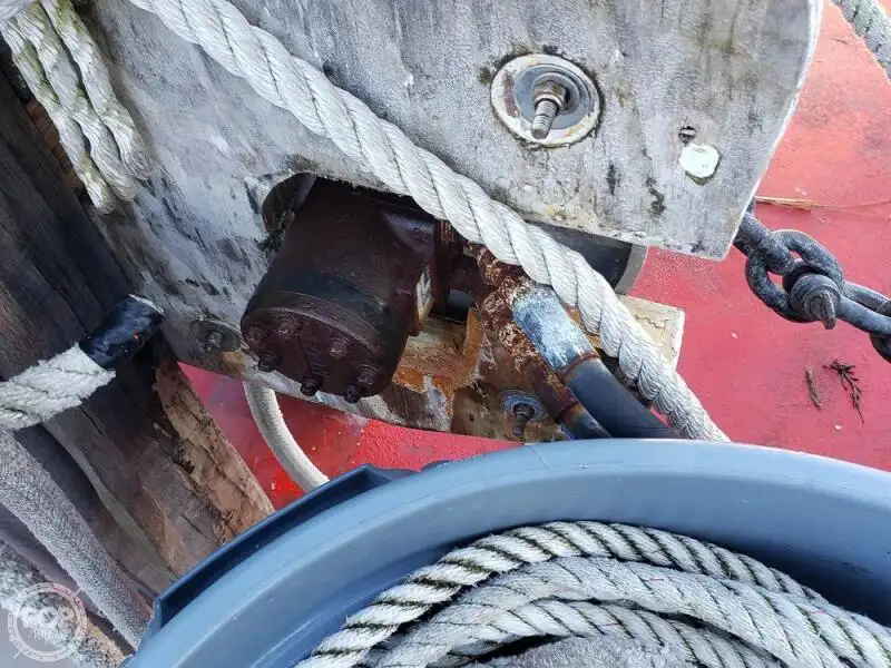 Kapal feri untuk dijual
