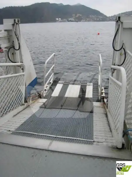 Kapal layar untuk dijual