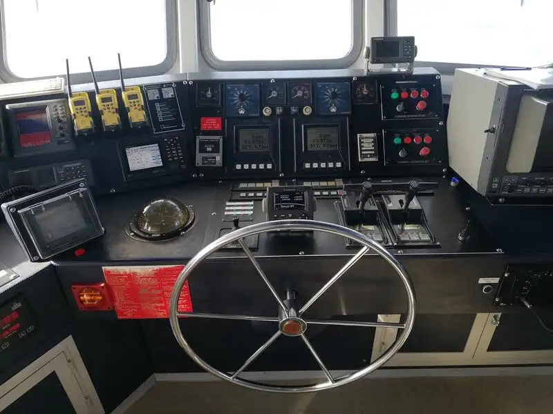 Kapal pelayaran untuk dijual