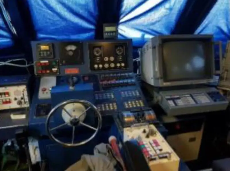Kapal rondaan untuk dijual