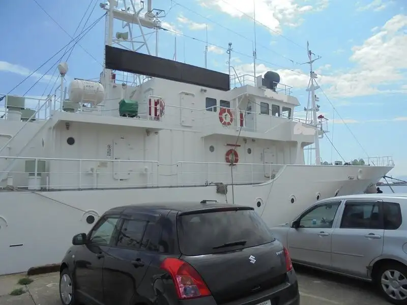 Kapal rondaan untuk dijual