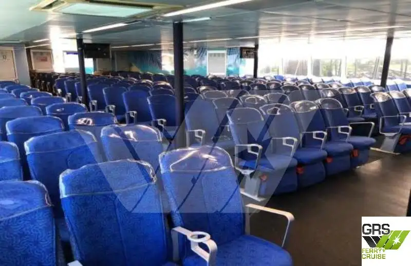 Kapal pelayaran untuk dijual