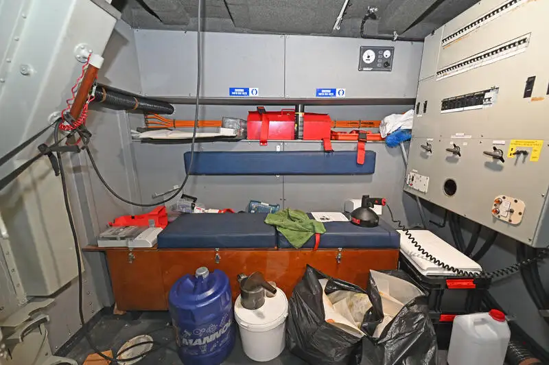 Kapal penyelamat untuk dijual