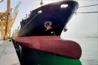 Oil/Chemical tanker untuk jualan