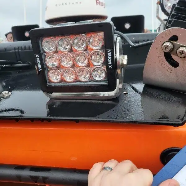 Kapal rondaan untuk dijual