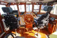 Kapal rondaan untuk dijual