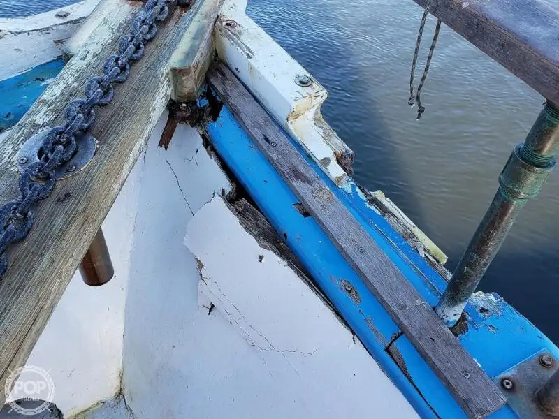Kapal feri untuk dijual