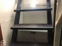 Kapal bekalan untuk dijual