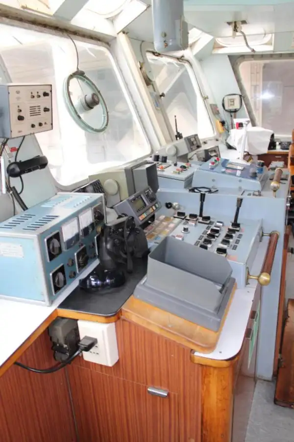 Kapal tunda untuk dijual