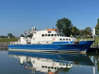 Kapal rondaan untuk dijual