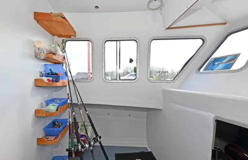 Kapal layar untuk dijual