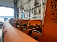 Kapal kerja untuk dijual