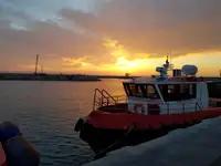 Kapal kerja untuk dijual