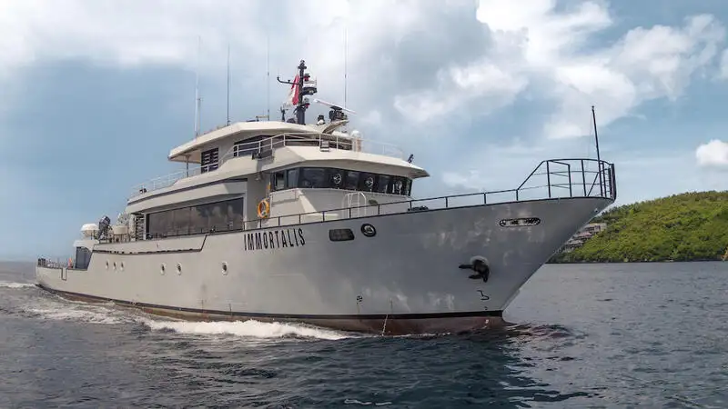 Kapal tinjauan untuk dijual