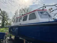 Kapal rondaan untuk dijual