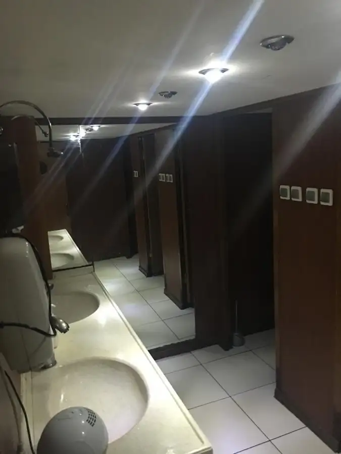 Kapal pelayaran untuk dijual
