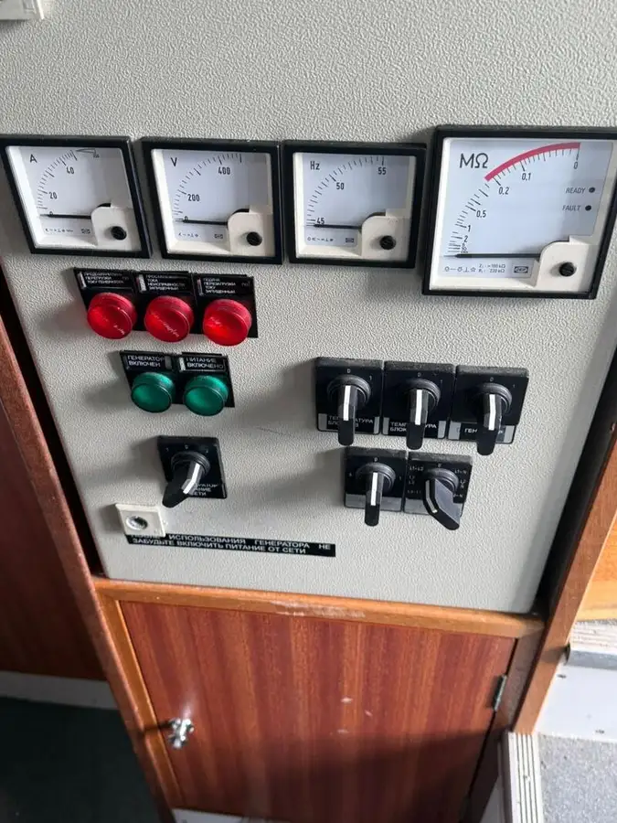 Kapal layar untuk dijual
