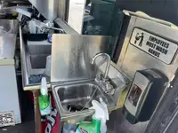 Ponton untuk dijual