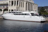Kapal pelayaran untuk dijual