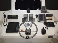 Kapal rondaan untuk dijual