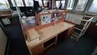 Kapal bekalan untuk dijual