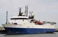 Kapal tinjauan untuk dijual