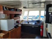 Kapal bekalan untuk dijual