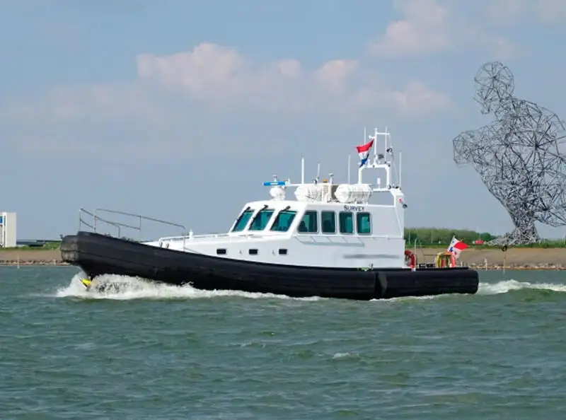 Kapal tinjauan untuk dijual