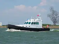 Kapal tinjauan untuk jualan