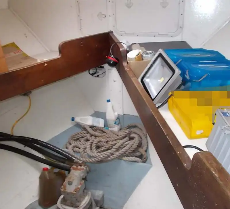 Kapal kerja untuk dijual