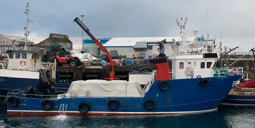 Kapal kerja untuk dijual
