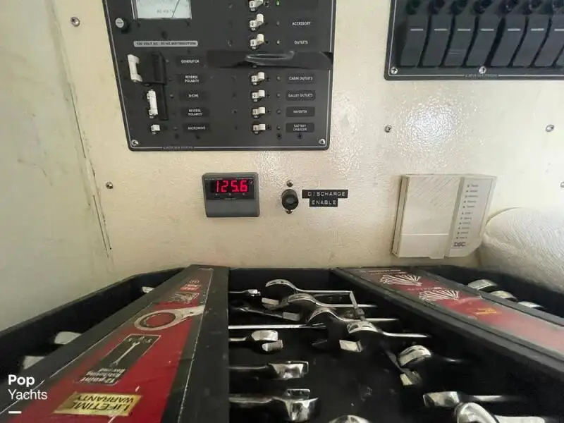 Kapal pelayaran untuk dijual