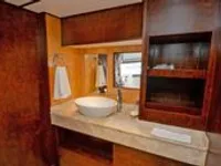 Yacht untuk dijual