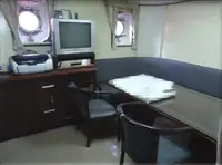 Kapal bekalan untuk dijual