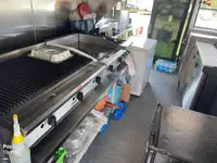 Ponton untuk dijual