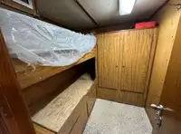 Kapal anak kapal untuk dijual