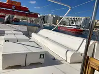 Kapal feri untuk dijual
